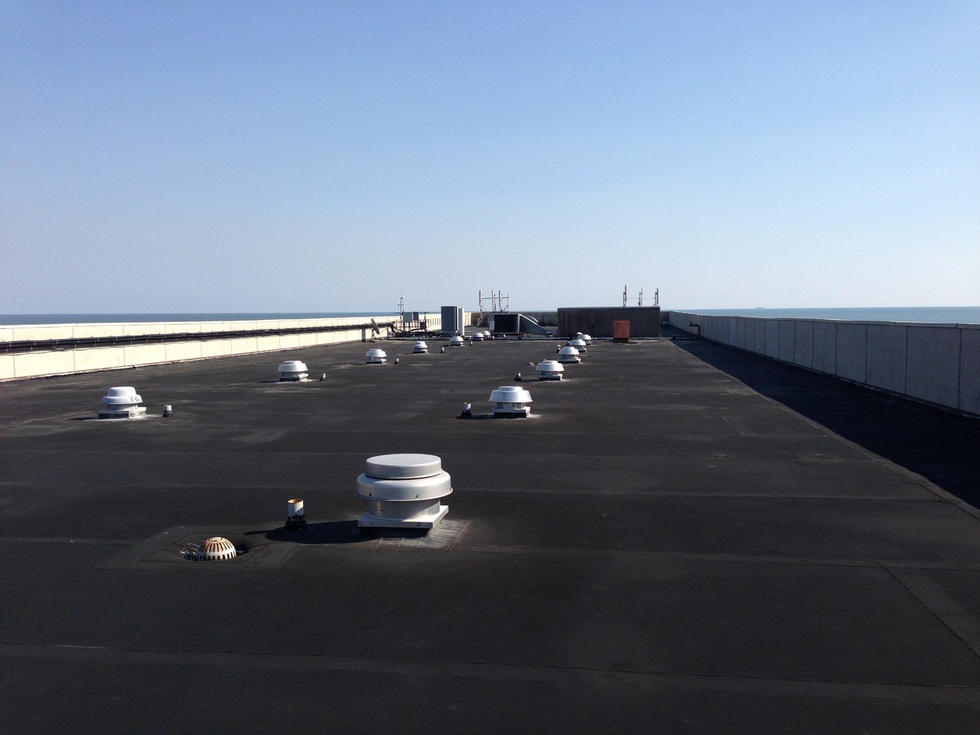 Completed Single-Ply, Flat Commercial Roof