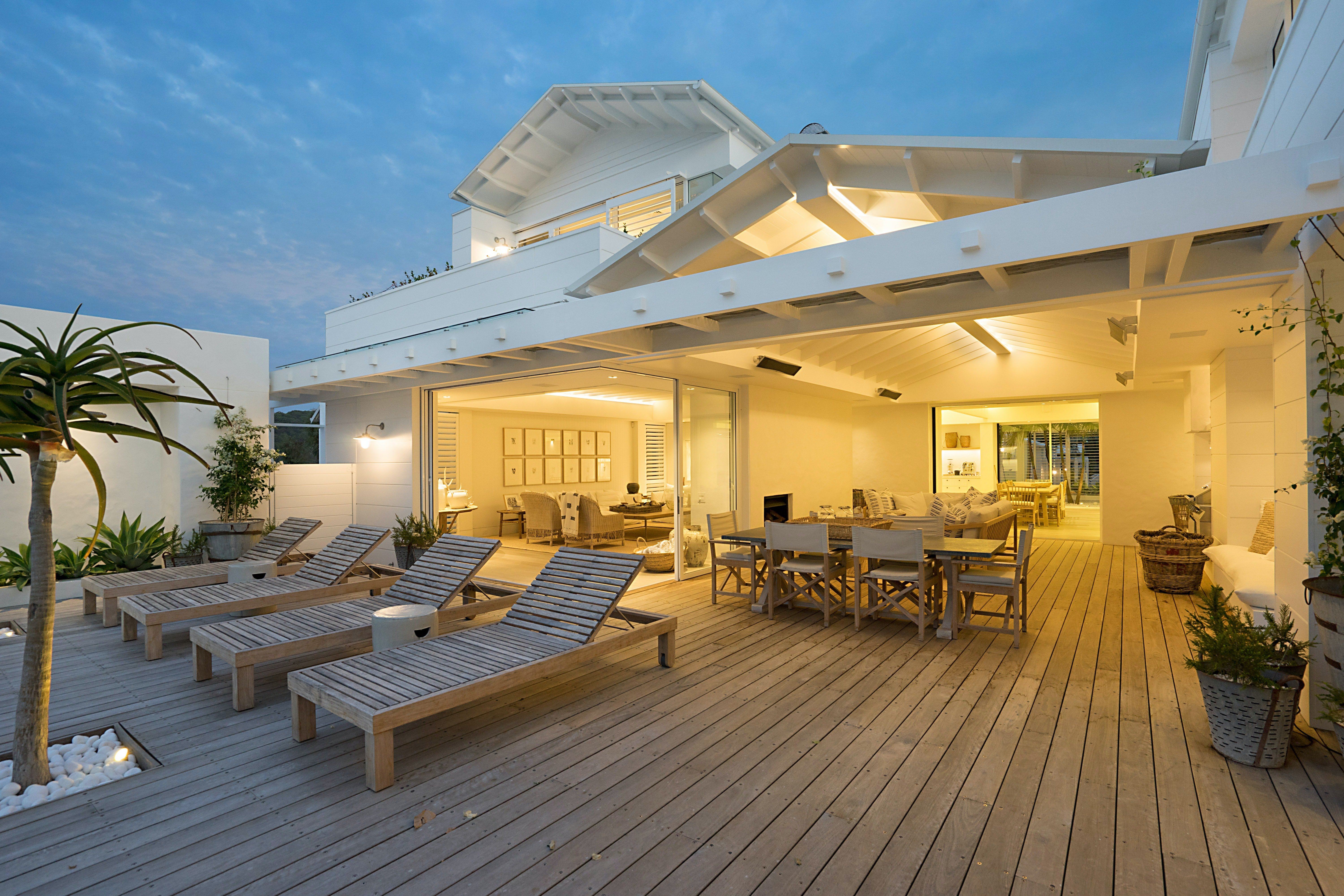 covered backyard deck